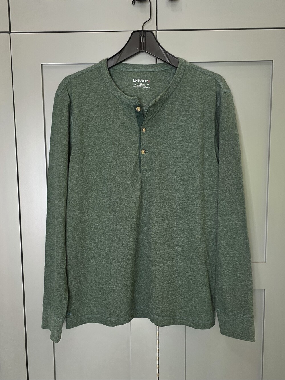 UNTUCKit Henley Shirt Men Large Green Albarino Long Sleeve Tee Casual Soft Layer